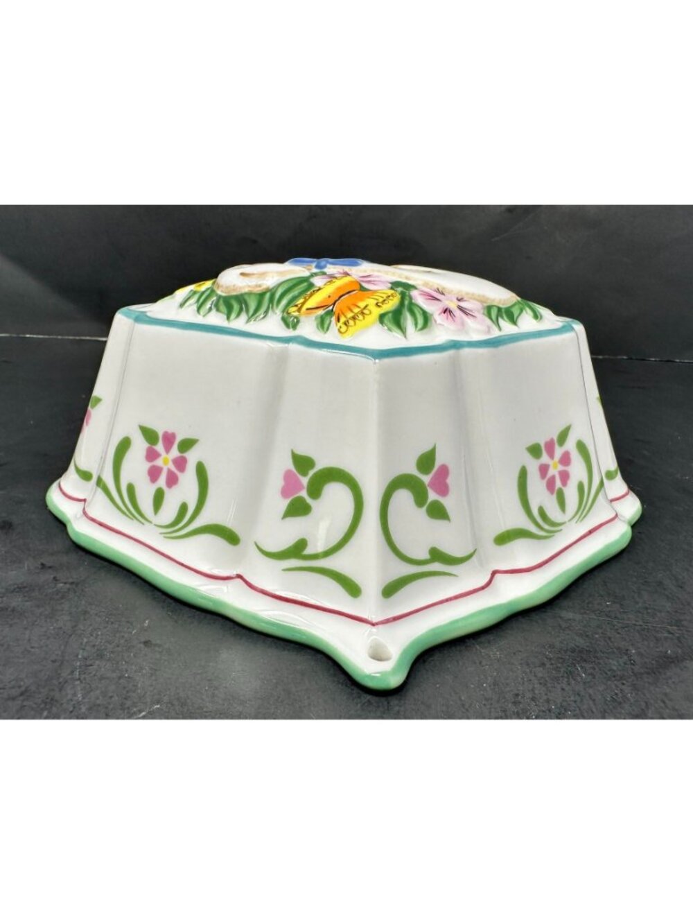 LE CORDON BLEU LAMB Butterflies Porcelain Mould Wall Decor Franklin Mint - Picture 4 of 7